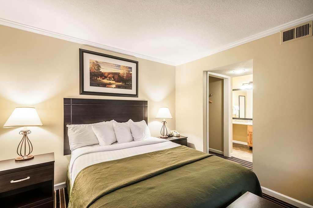 Quality Suites ハントバレー 部屋 写真