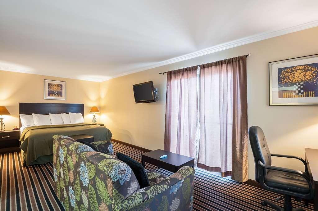 Quality Suites ハントバレー 部屋 写真