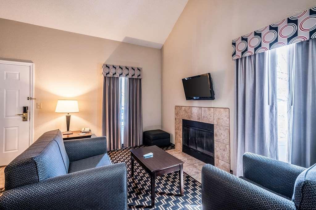 Quality Suites ハントバレー 部屋 写真