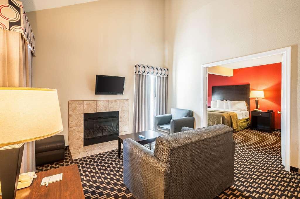 Quality Suites ハントバレー 部屋 写真