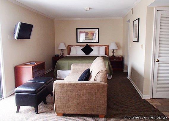 Quality Suites ハントバレー エクステリア 写真