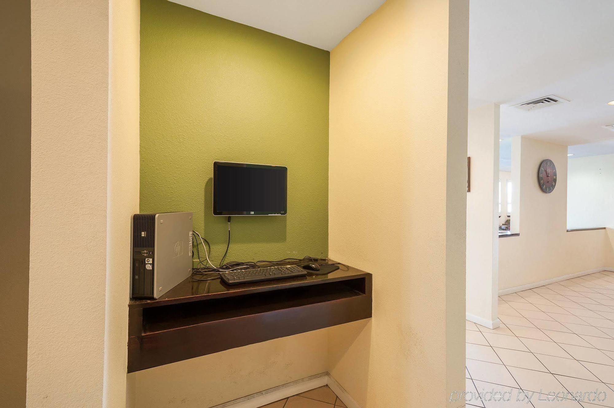 Quality Suites ハントバレー エクステリア 写真